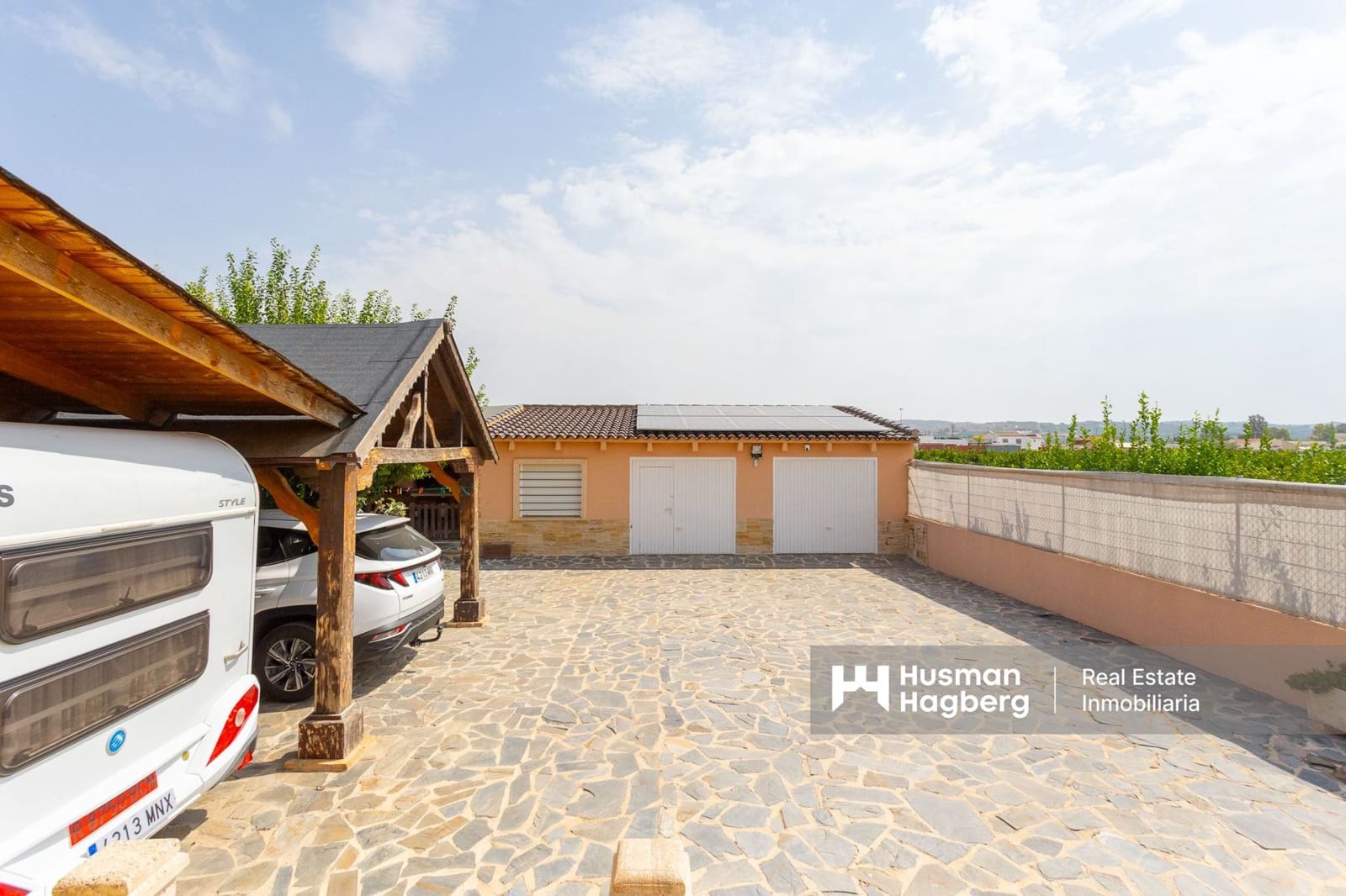 4 bedroom Villa for sale in Bigastro with pool - € 499,000 (Ref: 9849840)