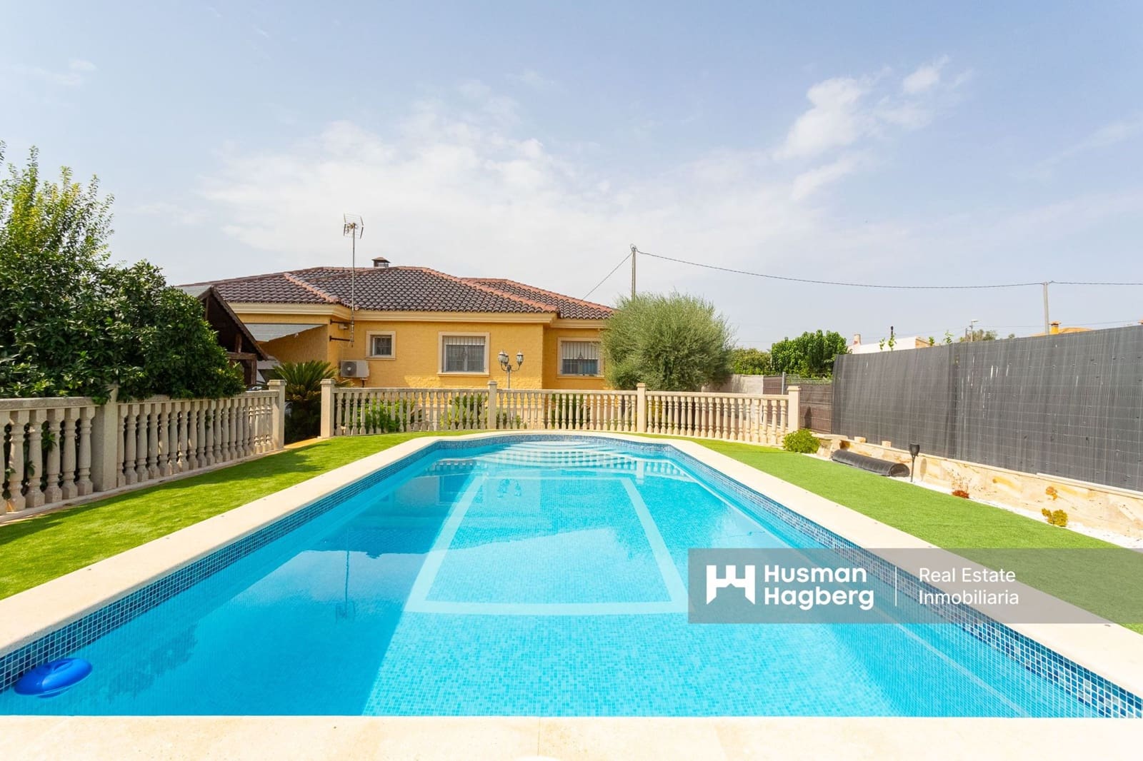 4 bedroom Villa for sale in Bigastro with pool - € 499,000 (Ref: 9849840)