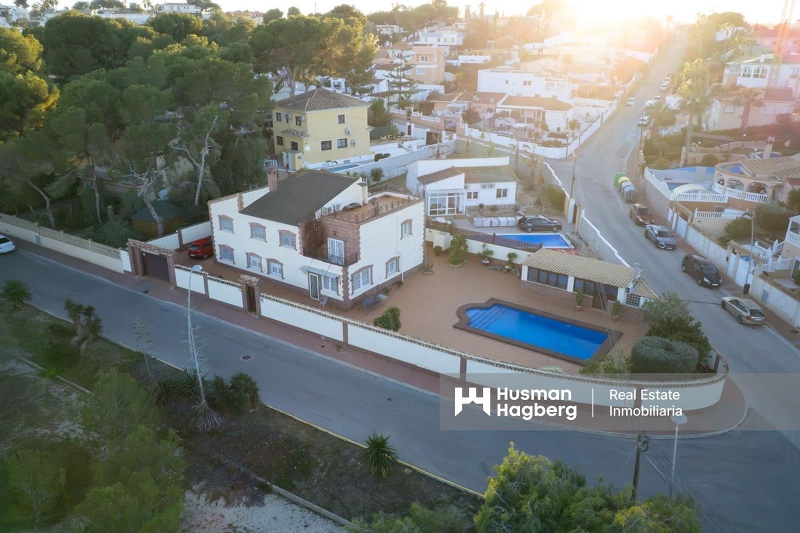 7 makuuhuone Huvila myytävänä paikassa Los Altos mukana uima-altaan - 930 000 € (Ref: 9849841)
