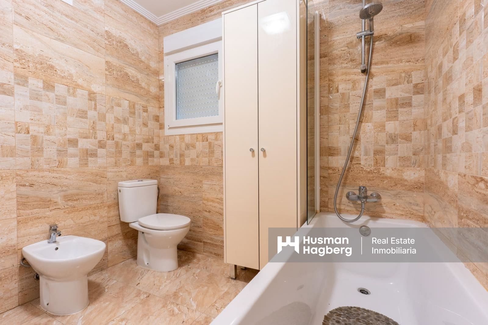 7 makuuhuone Huvila myytävänä paikassa Los Altos mukana uima-altaan - 930 000 € (Ref: 9849841)