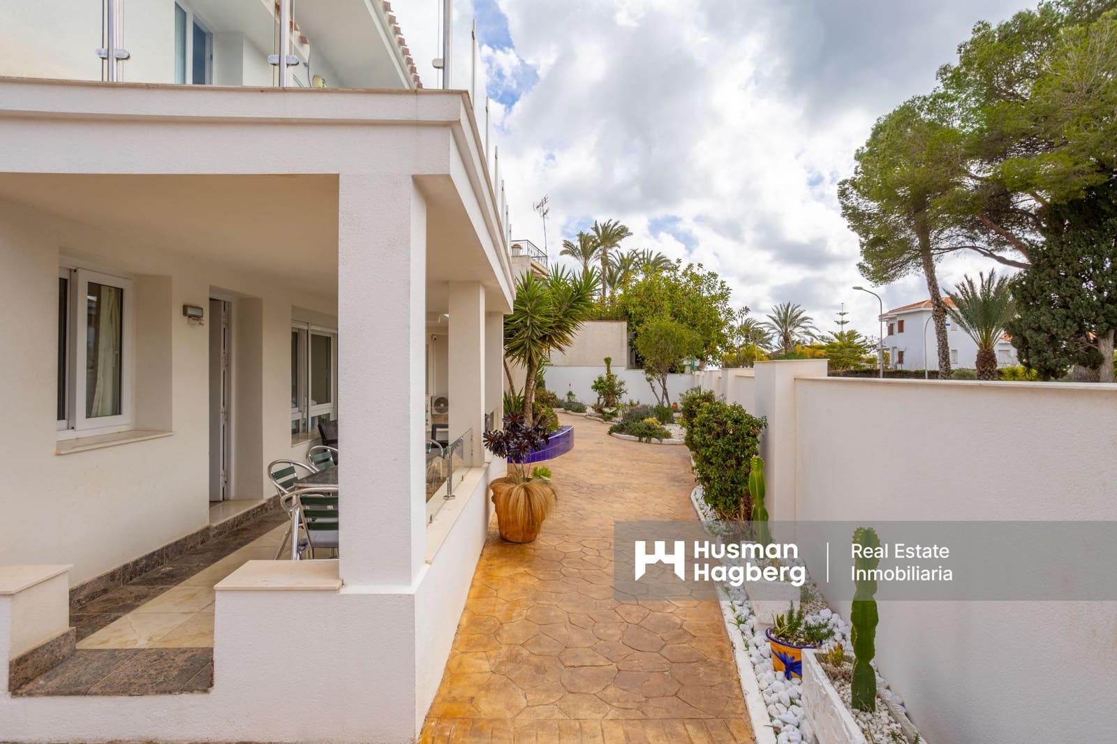 8 Zimmer Villa zu verkaufen in Campoamor mit Pool - 1.350.000 € (Ref: 9849842)