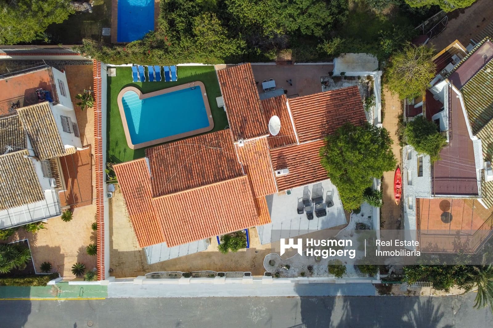 8 Zimmer Villa zu verkaufen in Campoamor mit Pool - 1.350.000 € (Ref: 9849842)