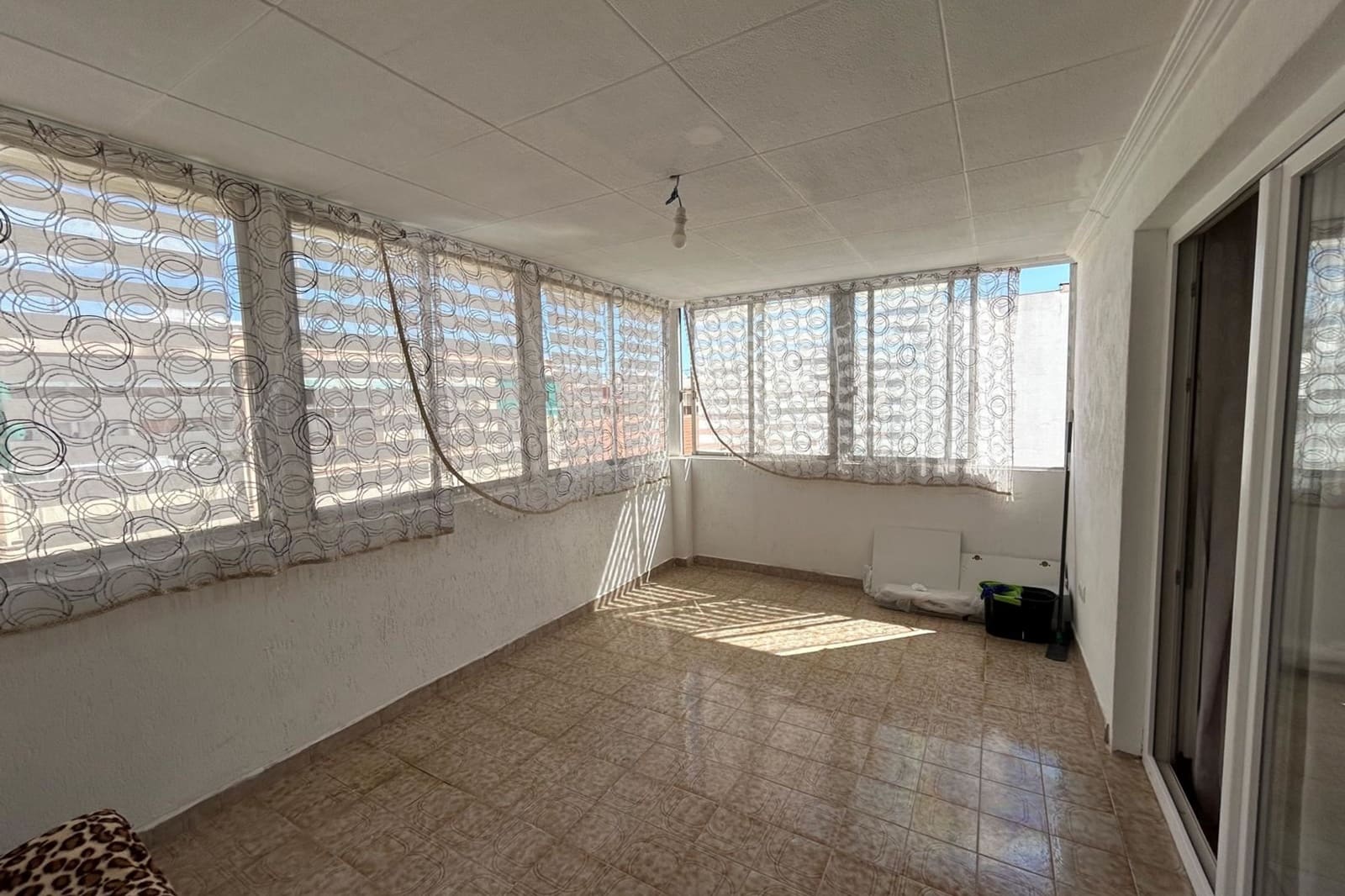 3 soveværelse Lejlighed til salg i Alicante by - € 175.000 (Ref: 9854504)