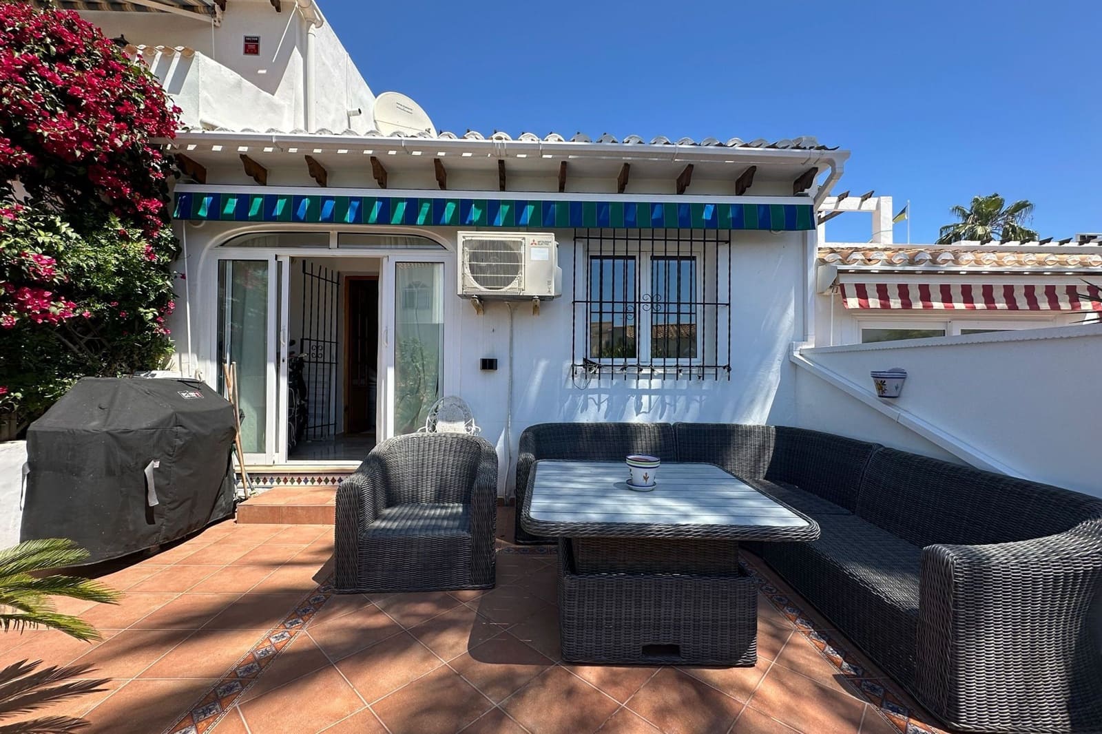 2 chambre Maison de Ville à vendre à Villamartin avec piscine - 229 900 € (Ref: 9867441)