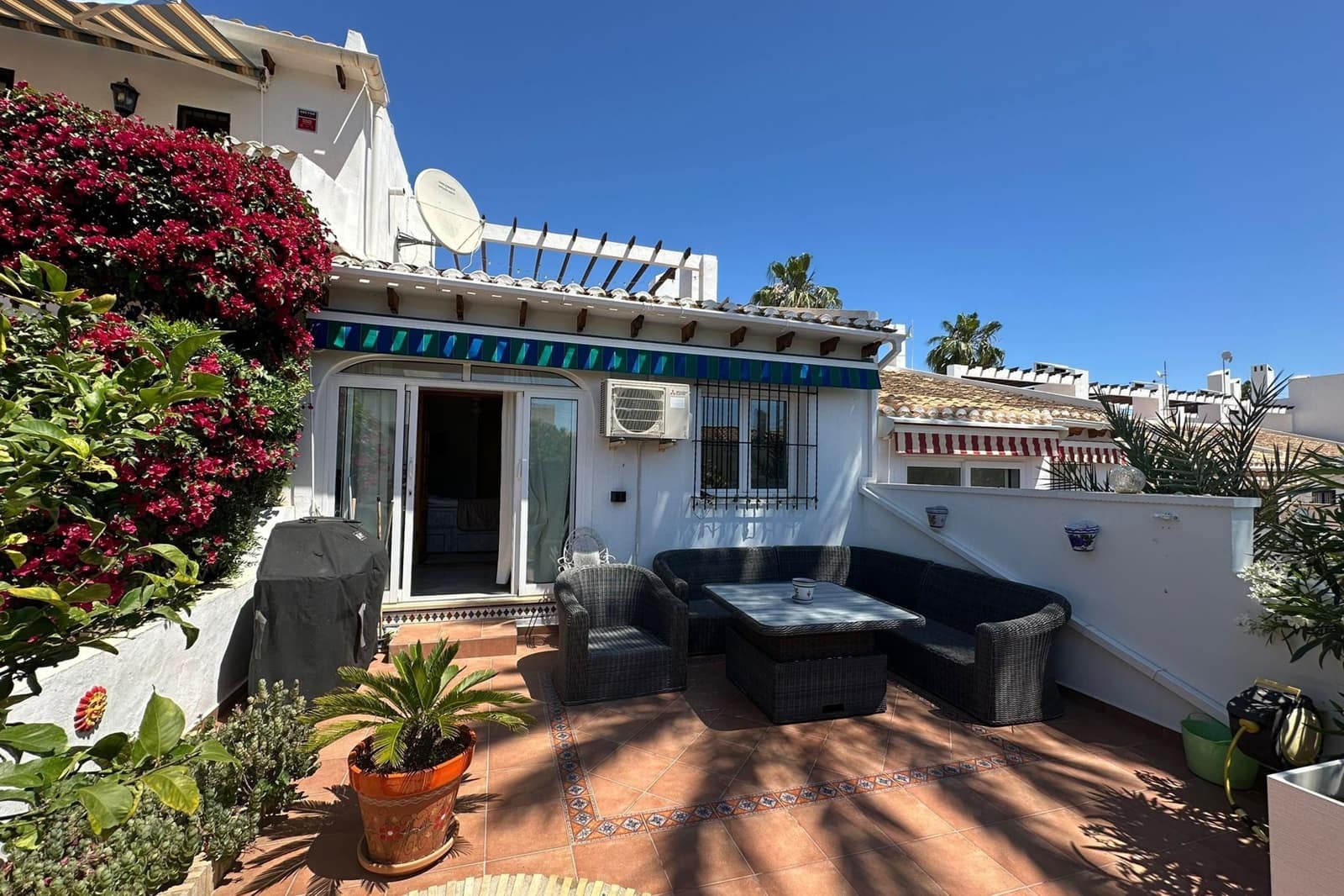 2 chambre Maison de Ville à vendre à Villamartin avec piscine - 229 900 € (Ref: 9867441)