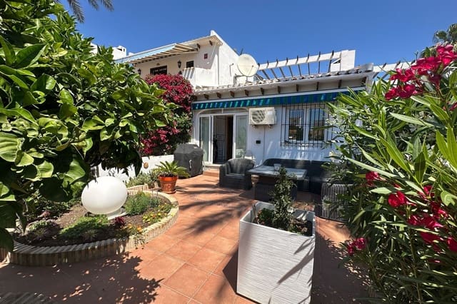 2 bedroom Townhouse for sale in Villamartin, Orihuela with pool - € 229,900 (Ref: 9867441)