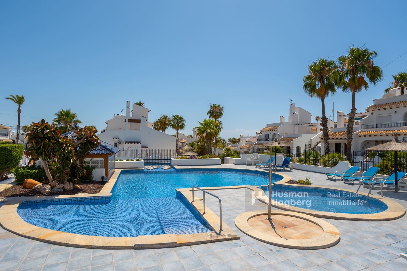 2 soveværelse Byhus til salg i Villamartin med swimmingpool - € 229.900 (Ref: 9867441)