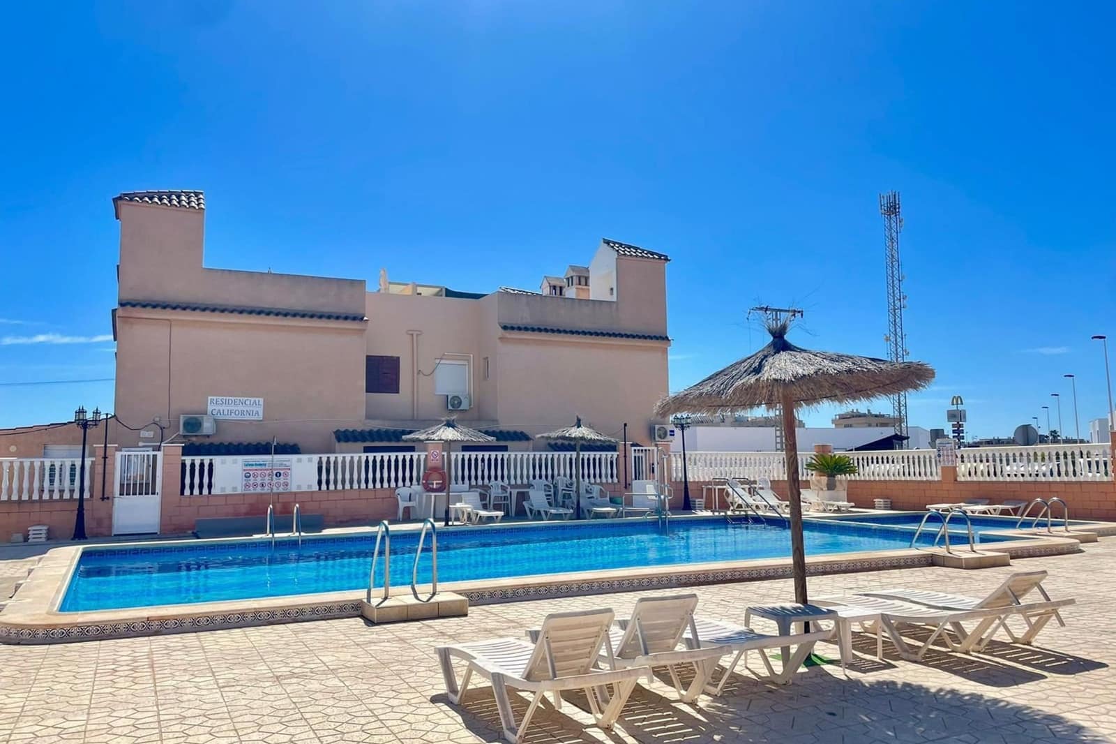 2 soveværelse Lejlighed til salg i Los Altos med swimmingpool - € 132.000 (Ref: 9867798)