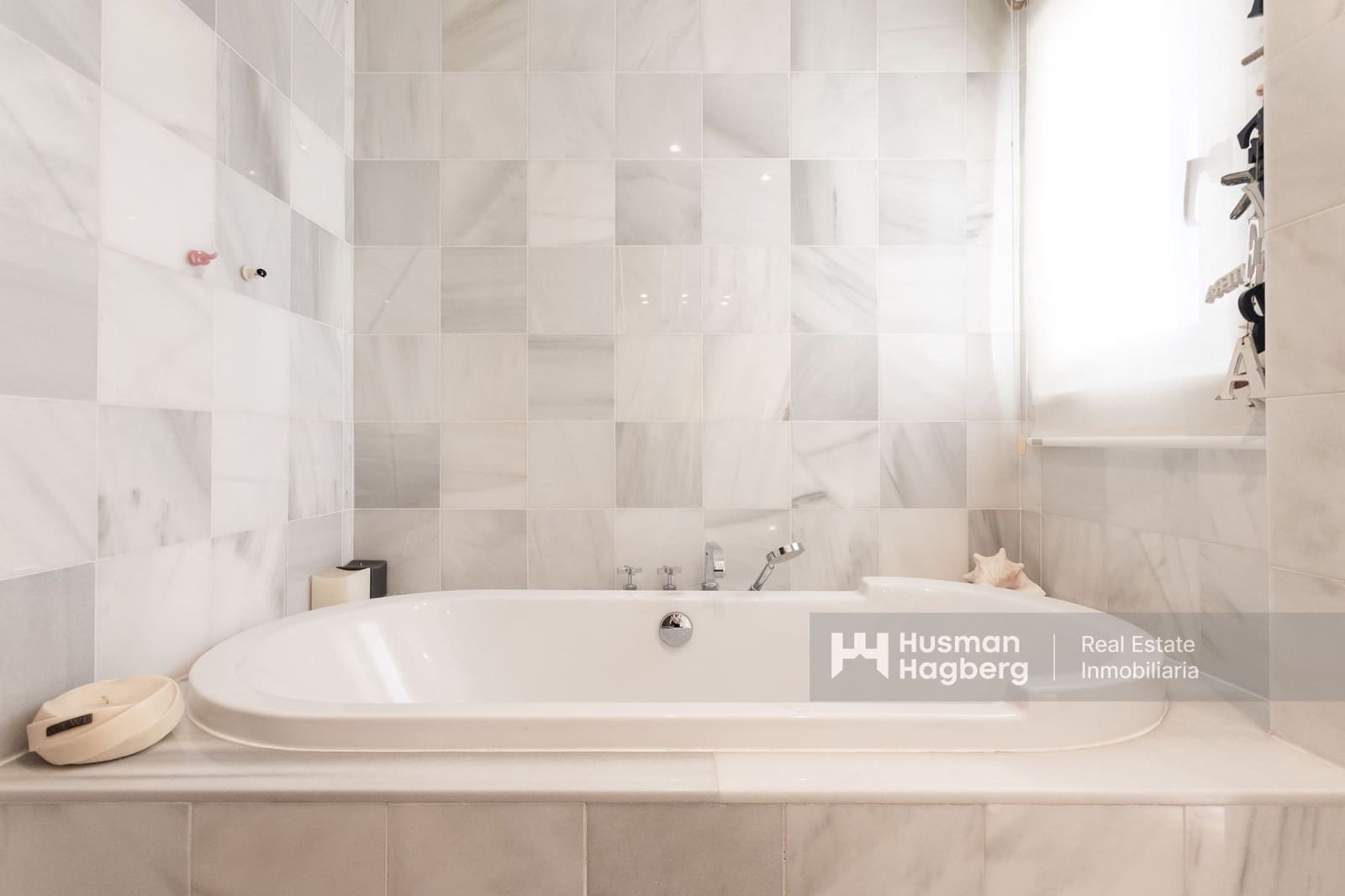 5 Zimmer Villa zu verkaufen in Aguas Nuevas mit Pool - 1.650.000 € (Ref: 9875313)