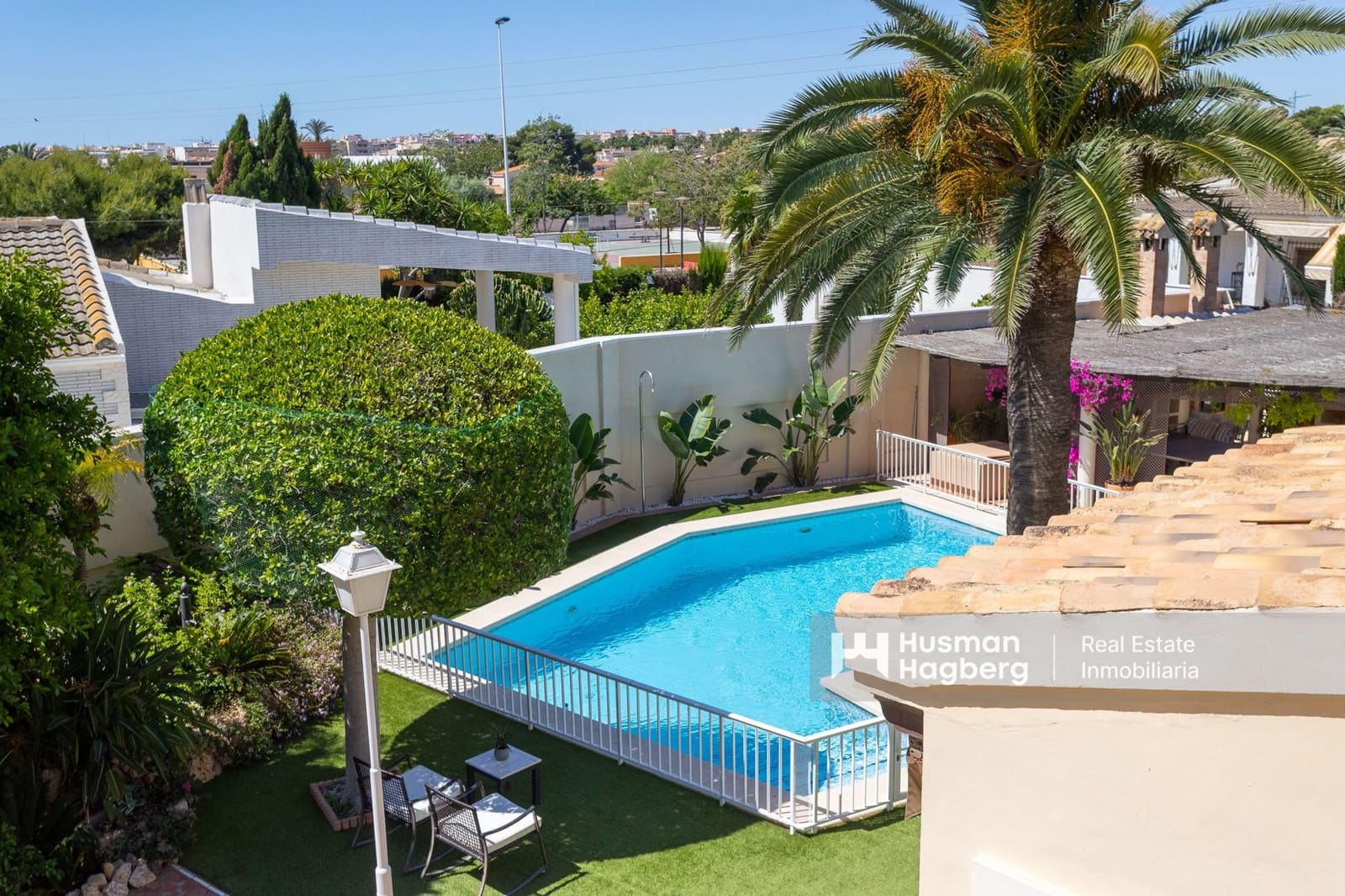 5 Zimmer Villa zu verkaufen in Aguas Nuevas mit Pool - 1.650.000 € (Ref: 9875313)