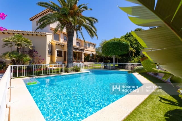 5 sypialnia Willa na sprzedaż w Aguas Nuevas, Torrevieja z basenem - 1 650 000 € (Ref: 9875313)