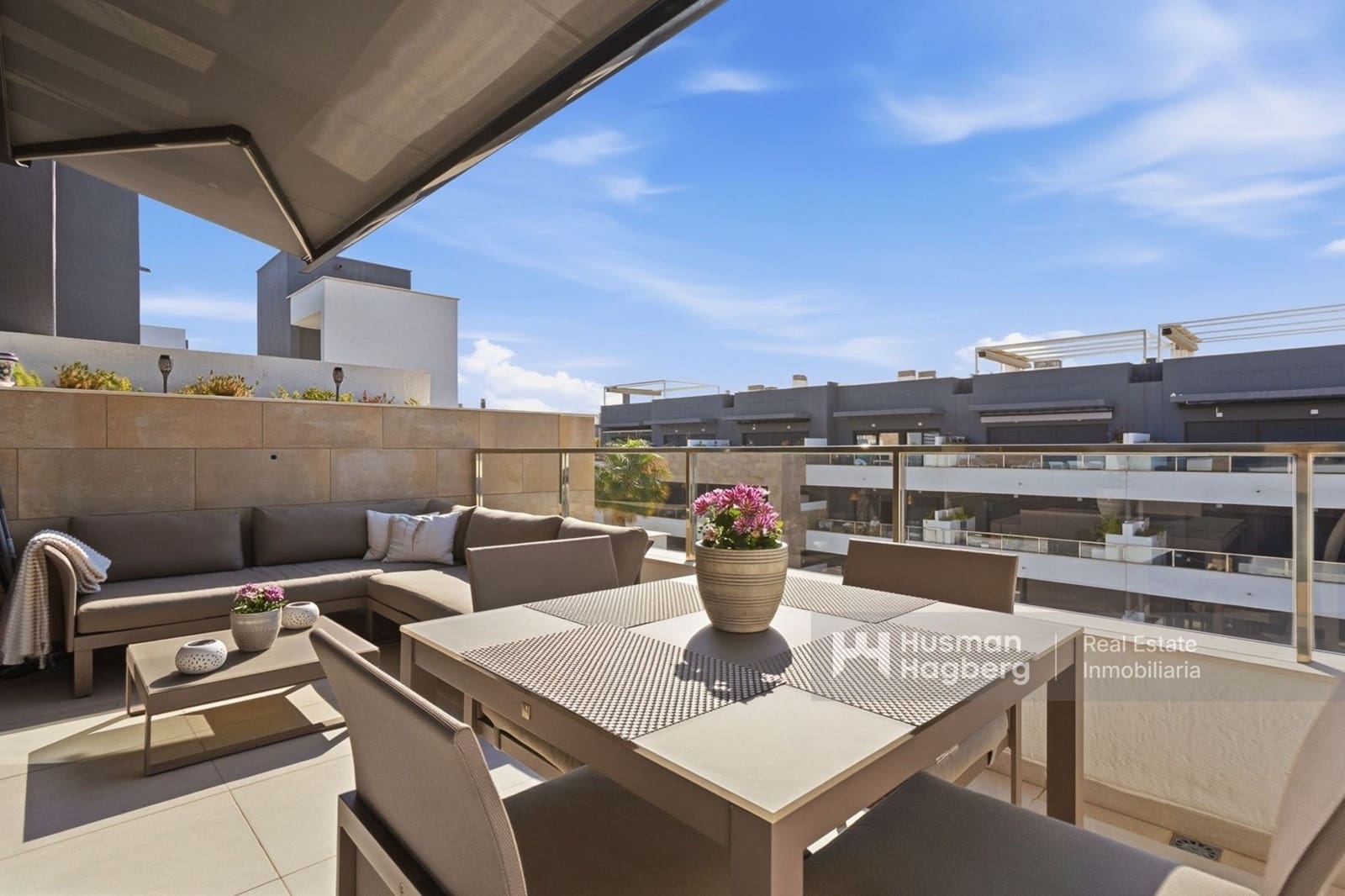 2 soveværelse Lejlighed til salg i Playa Flamenca med swimmingpool - € 499.900 (Ref: 9879872)