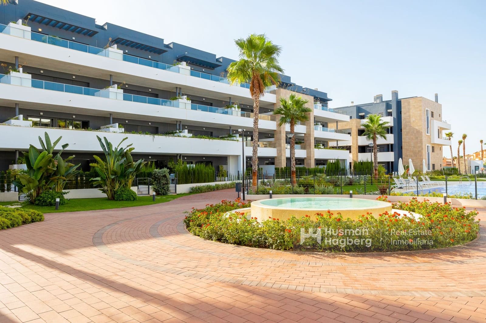 2 soveværelse Lejlighed til salg i Playa Flamenca med swimmingpool - € 499.900 (Ref: 9879872)