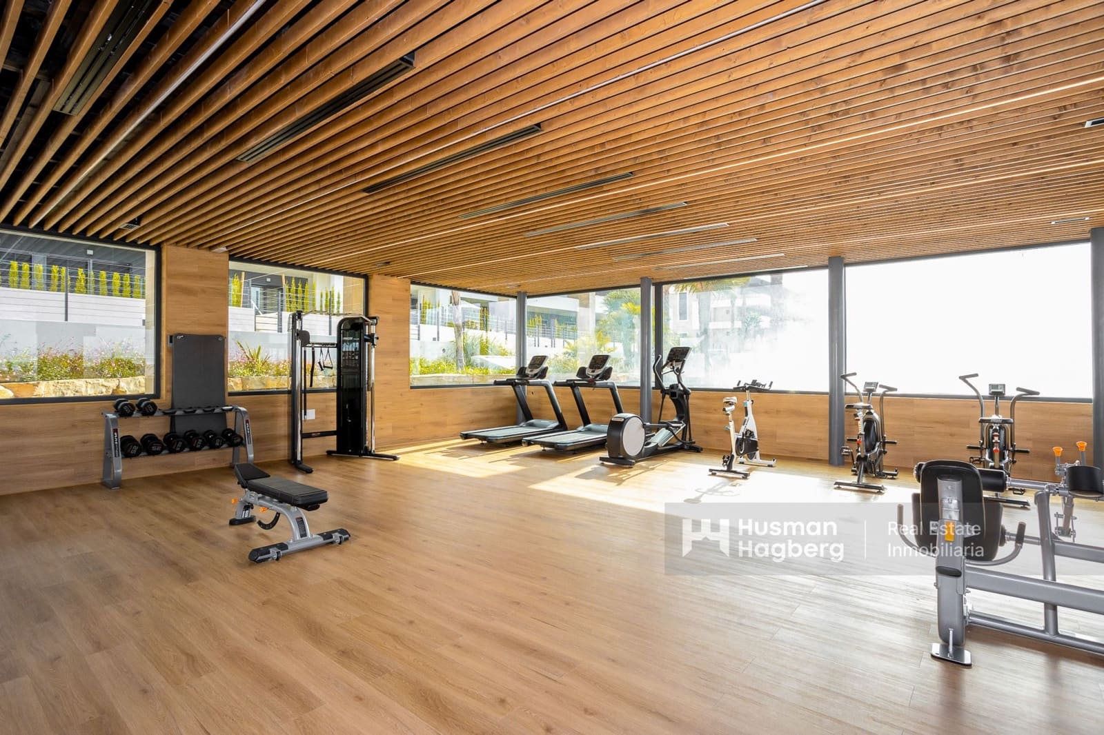 2 soveværelse Lejlighed til salg i Playa Flamenca med swimmingpool - € 499.900 (Ref: 9879872)