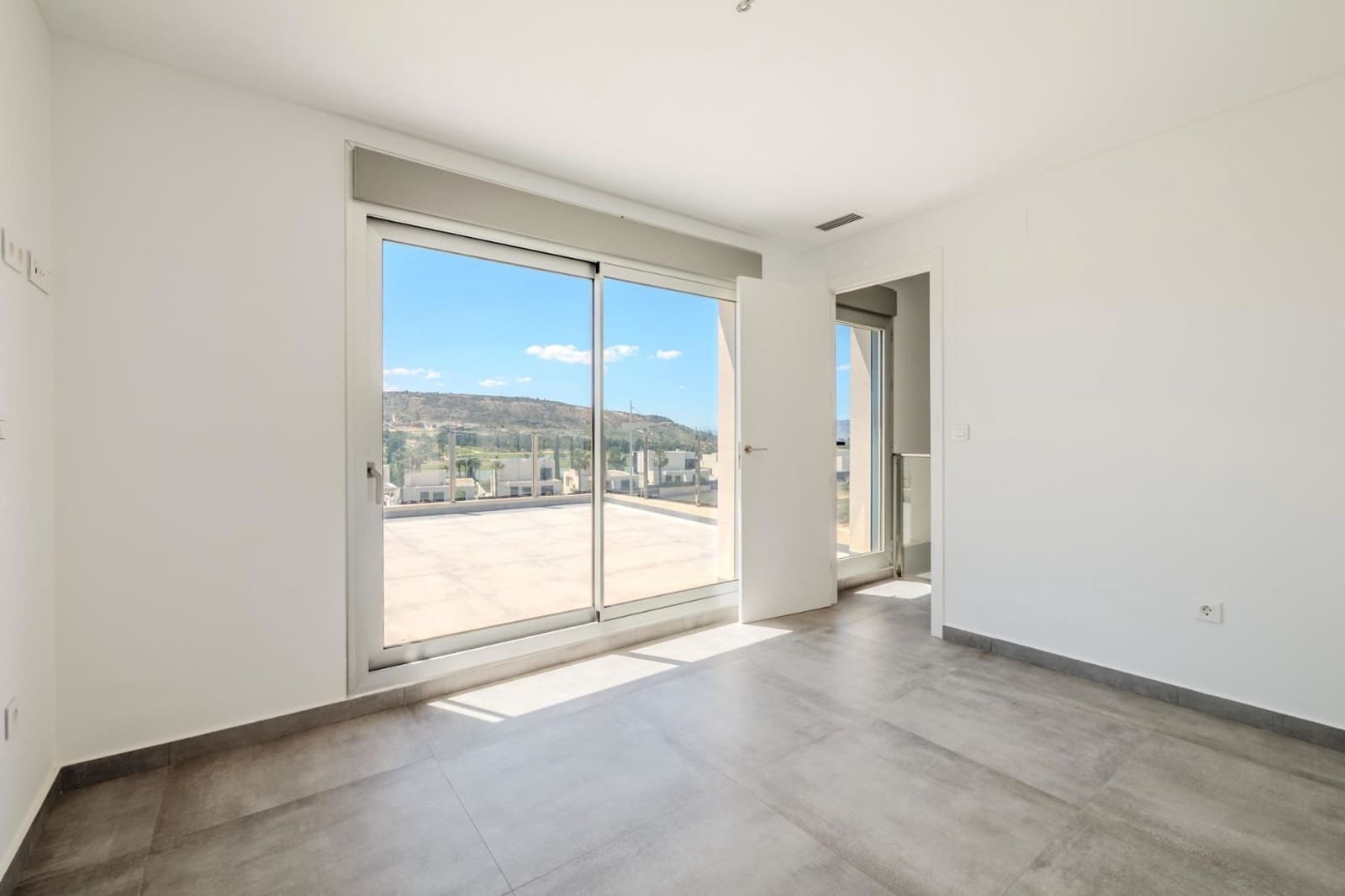 4 sypialnia Willa na sprzedaż w Algorfa z basenem - 669 000 € (Ref: 9883579)