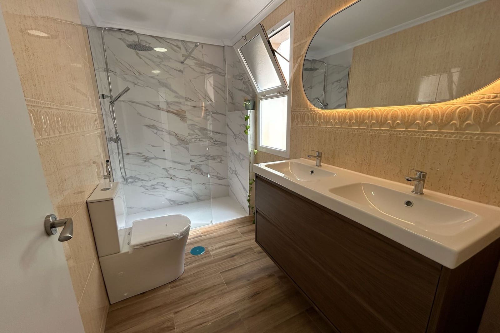 Casa de 3 habitaciones en Pilar de la Horadada en venta con piscina - 299.999 € (Ref: 9895364)