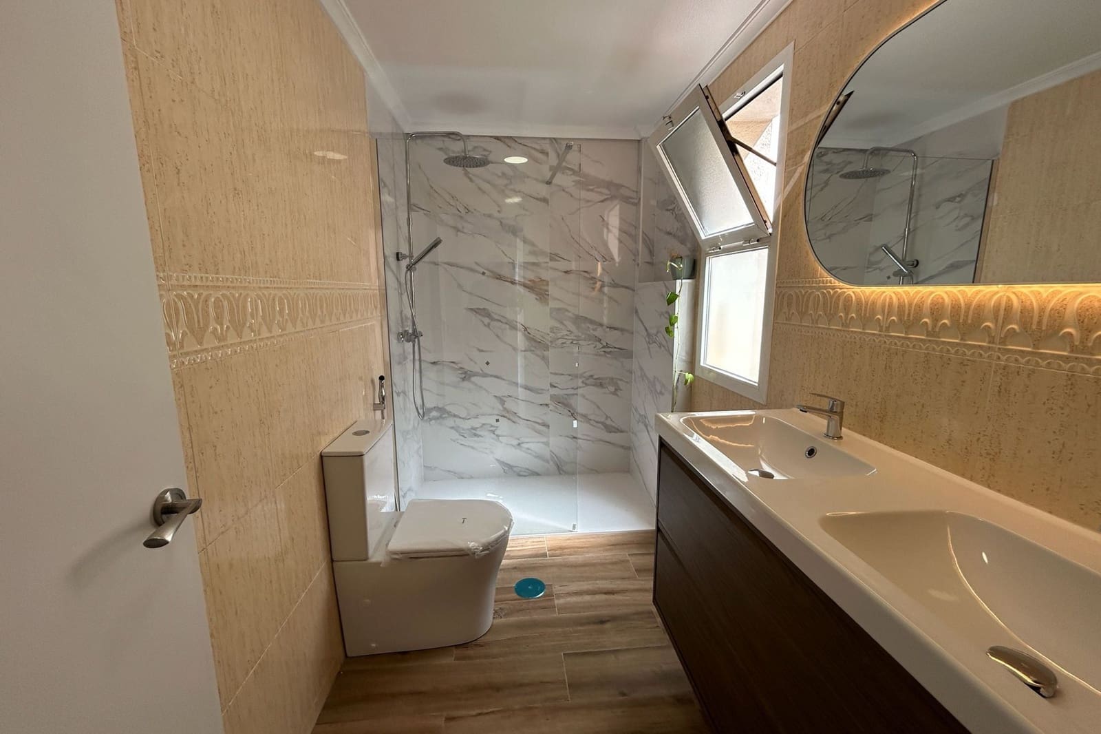 Casa de 3 habitaciones en Pilar de la Horadada en venta con piscina - 299.999 € (Ref: 9895364)