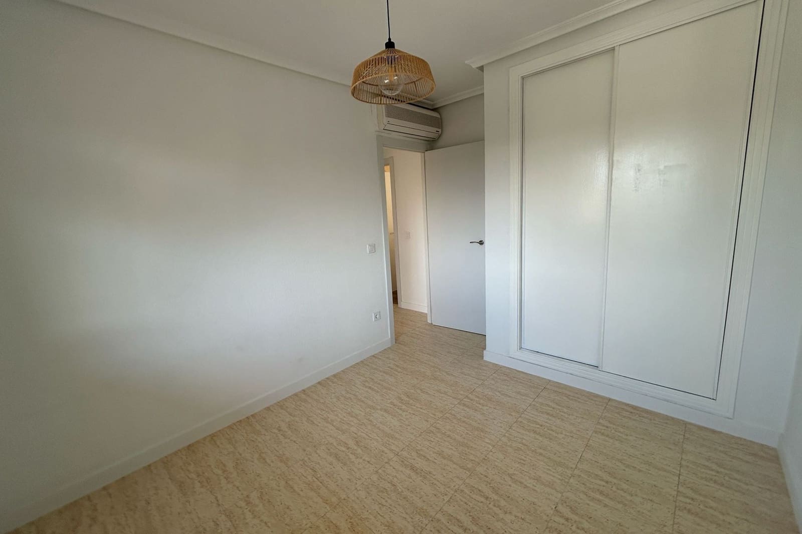 Casa de 3 habitaciones en Pilar de la Horadada en venta con piscina - 299.999 € (Ref: 9895364)