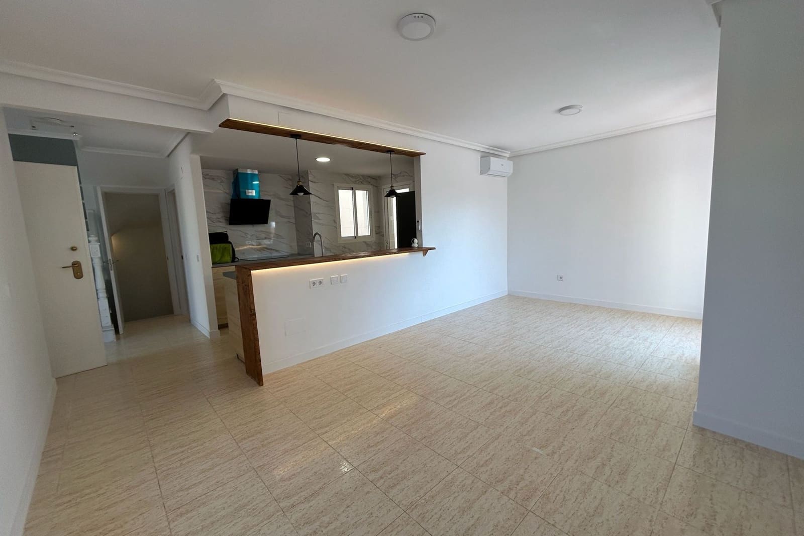 Casa de 3 habitaciones en Pilar de la Horadada en venta con piscina - 299.999 € (Ref: 9895364)