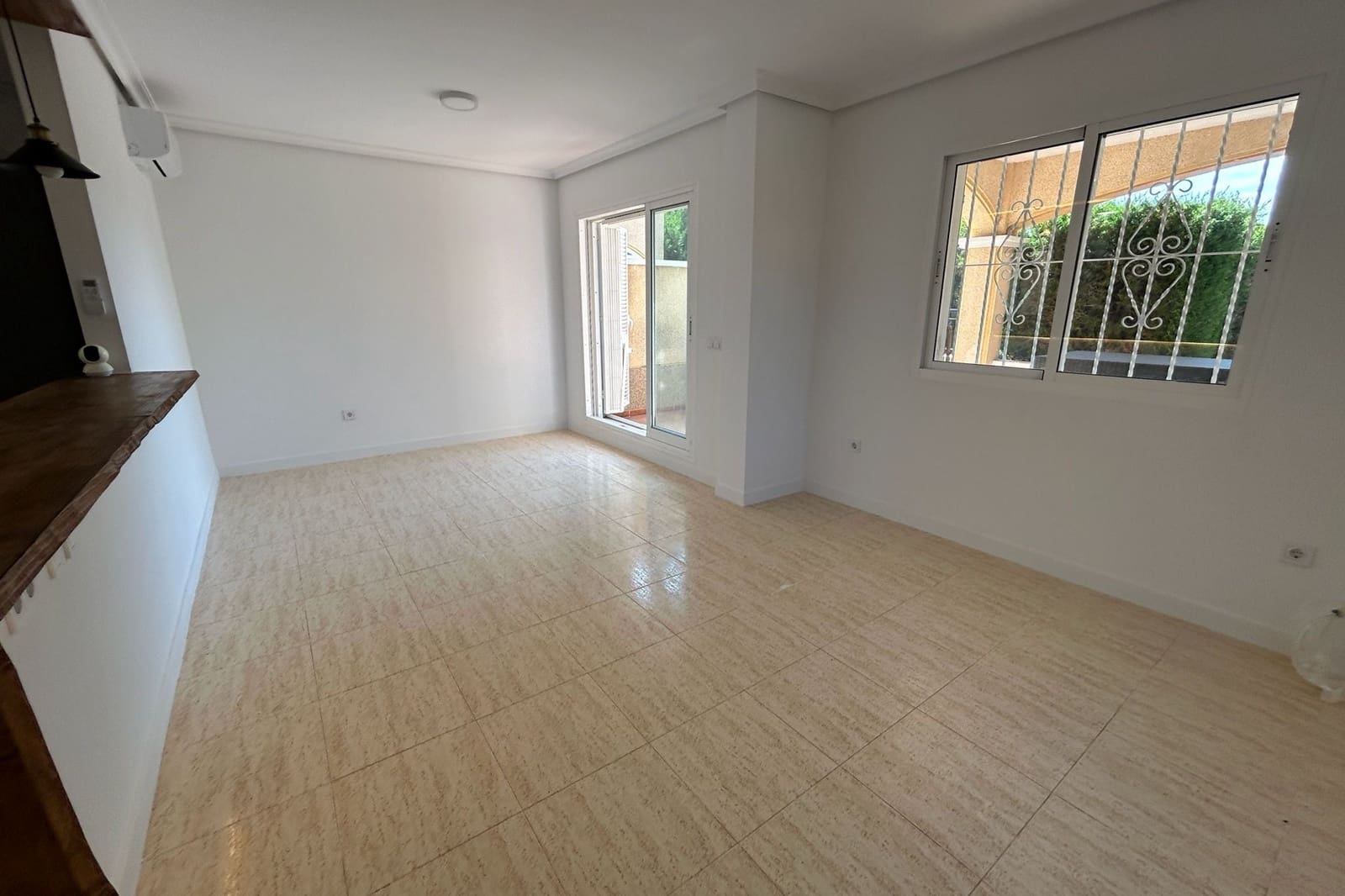Casa de 3 habitaciones en Pilar de la Horadada en venta con piscina - 299.999 € (Ref: 9895364)