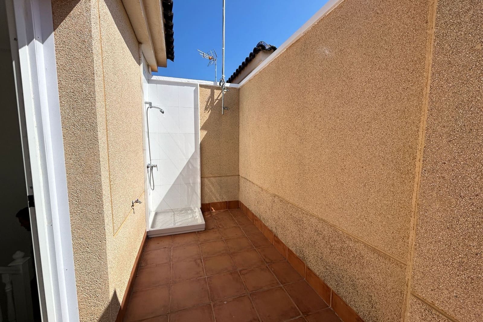 Casa de 3 habitaciones en Pilar de la Horadada en venta con piscina - 299.999 € (Ref: 9895364)