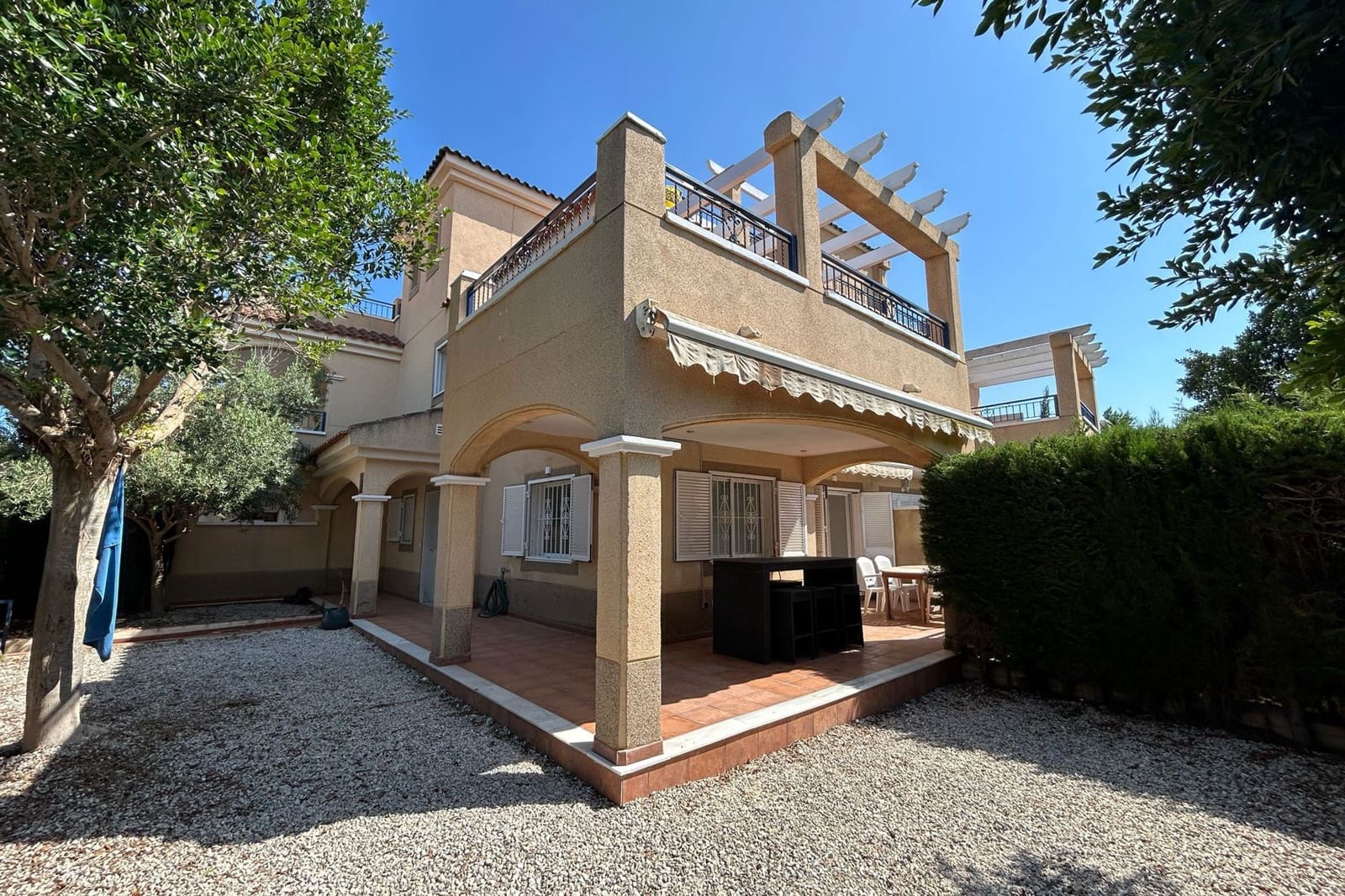Casa de 3 habitaciones en Pilar de la Horadada en venta con piscina - 299.999 € (Ref: 9895364)