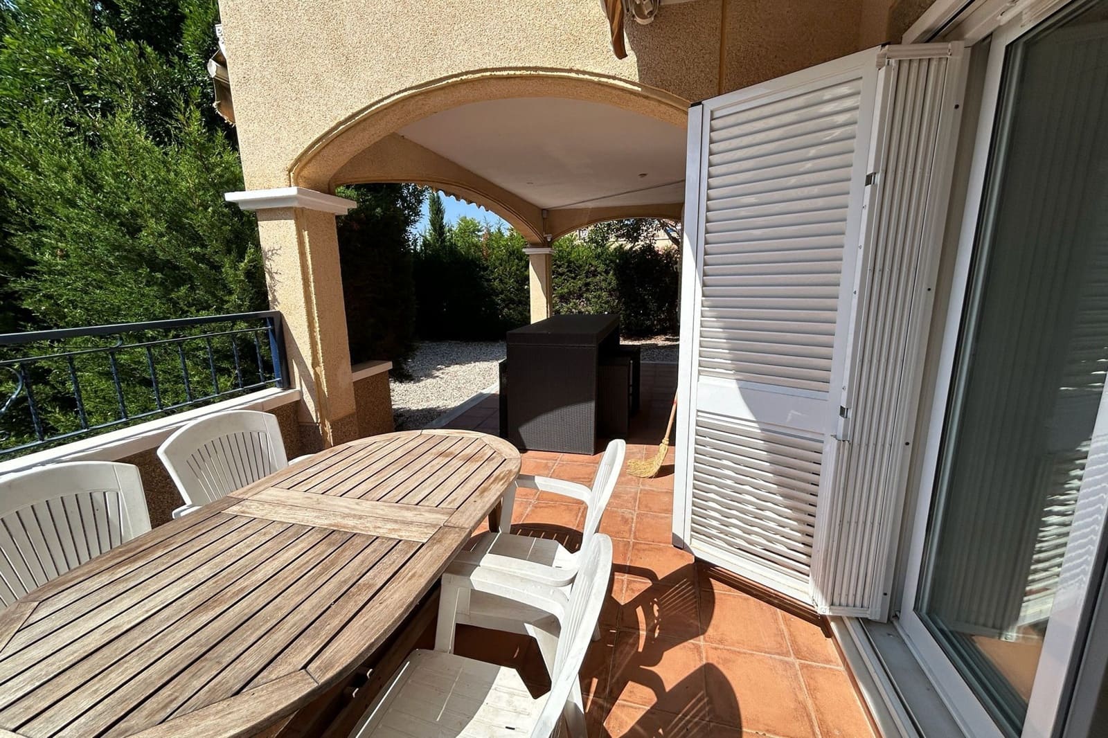 Casa de 3 habitaciones en Pilar de la Horadada en venta con piscina - 299.999 € (Ref: 9895364)