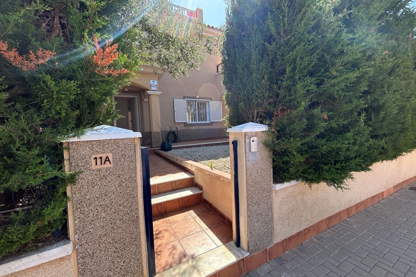 Casa de 3 habitaciones en Pilar de la Horadada en venta con piscina - 299.999 € (Ref: 9895364)