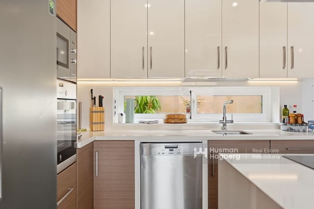 6 quarto Moradia para venda em Aguas Nuevas, Torrevieja com piscina - 795 000 € (Ref: 9900021)