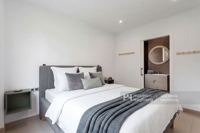 6 quarto Moradia para venda em Aguas Nuevas, Torrevieja com piscina - 795 000 € (Ref: 9900021)