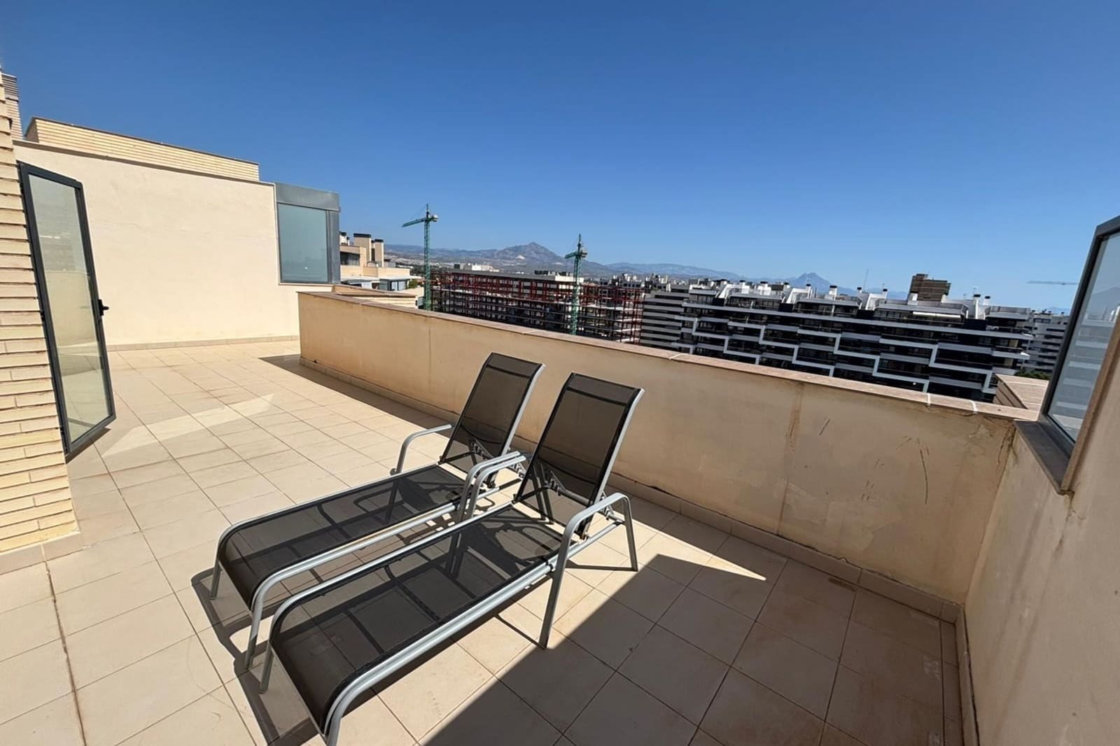 2 sypialnia Apartament na sprzedaż w Playa de San Juan z basenem - 624 000 € (Ref: 9914570)