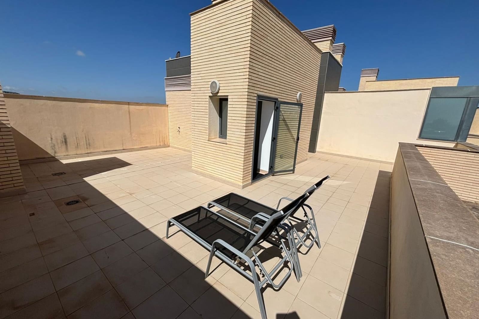 2 sypialnia Apartament na sprzedaż w Playa de San Juan z basenem - 624 000 € (Ref: 9914570)