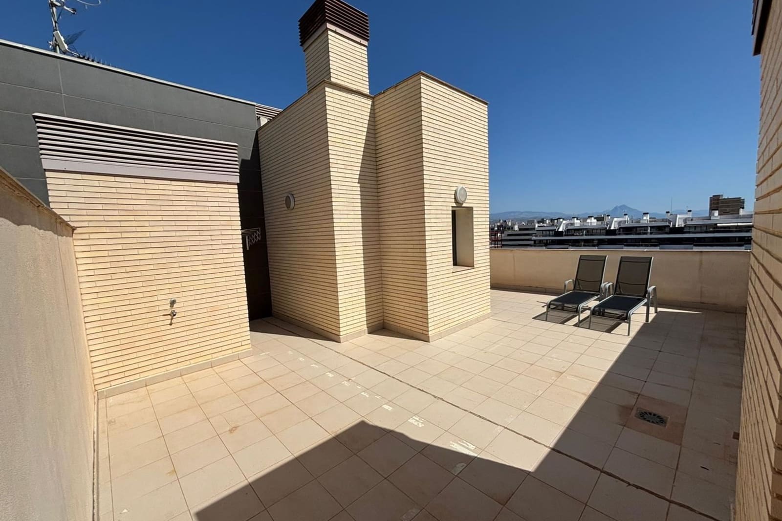 2 sypialnia Apartament na sprzedaż w Playa de San Juan z basenem - 624 000 € (Ref: 9914570)
