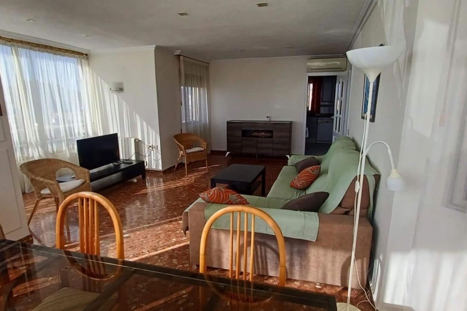 4 Zimmer Apartment zu verkaufen in Playa de San Juan mit Pool - 560.000 € (Ref: 9914571)