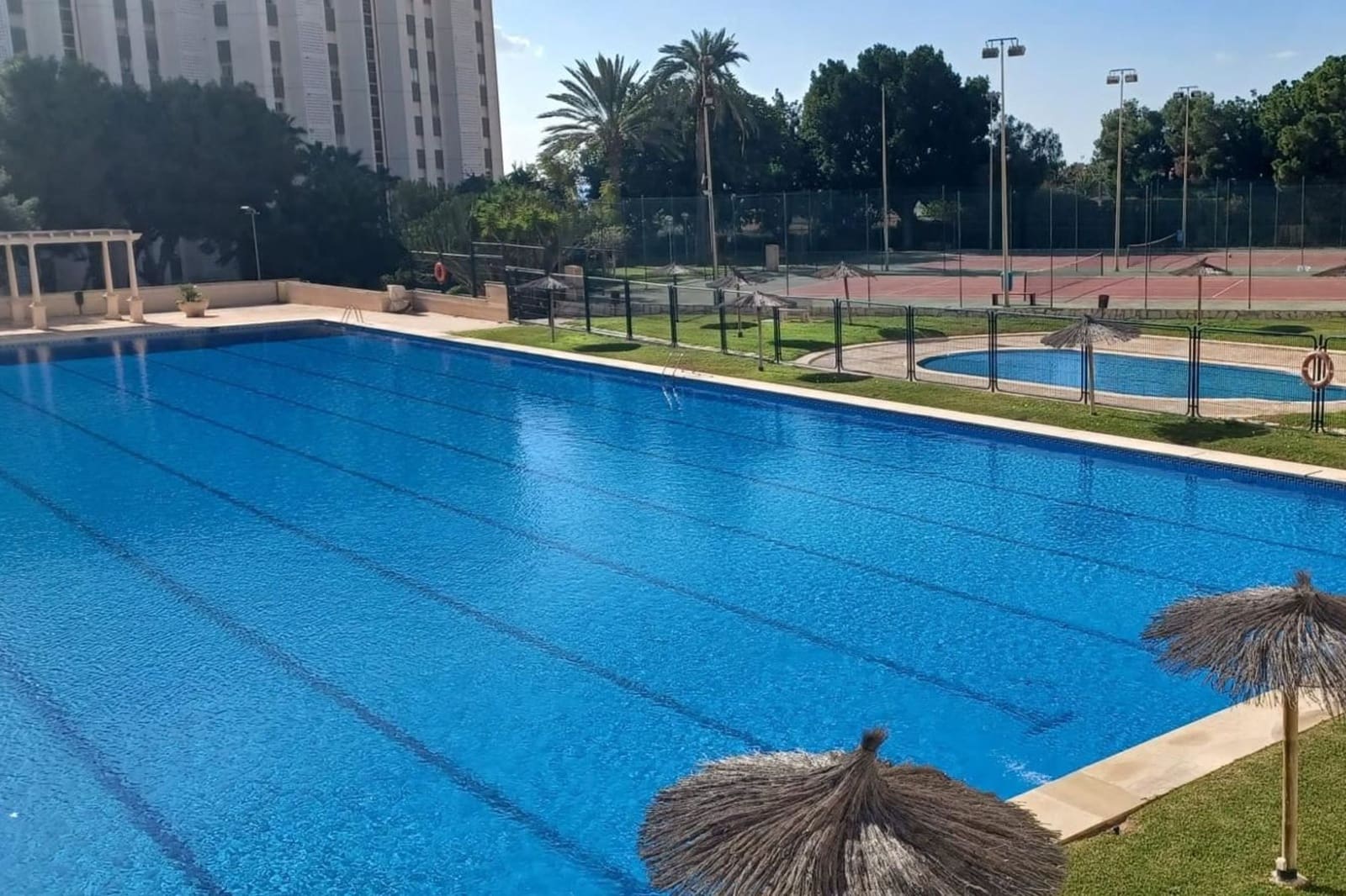 4 Zimmer Apartment zu verkaufen in Playa de San Juan mit Pool - 560.000 € (Ref: 9914571)