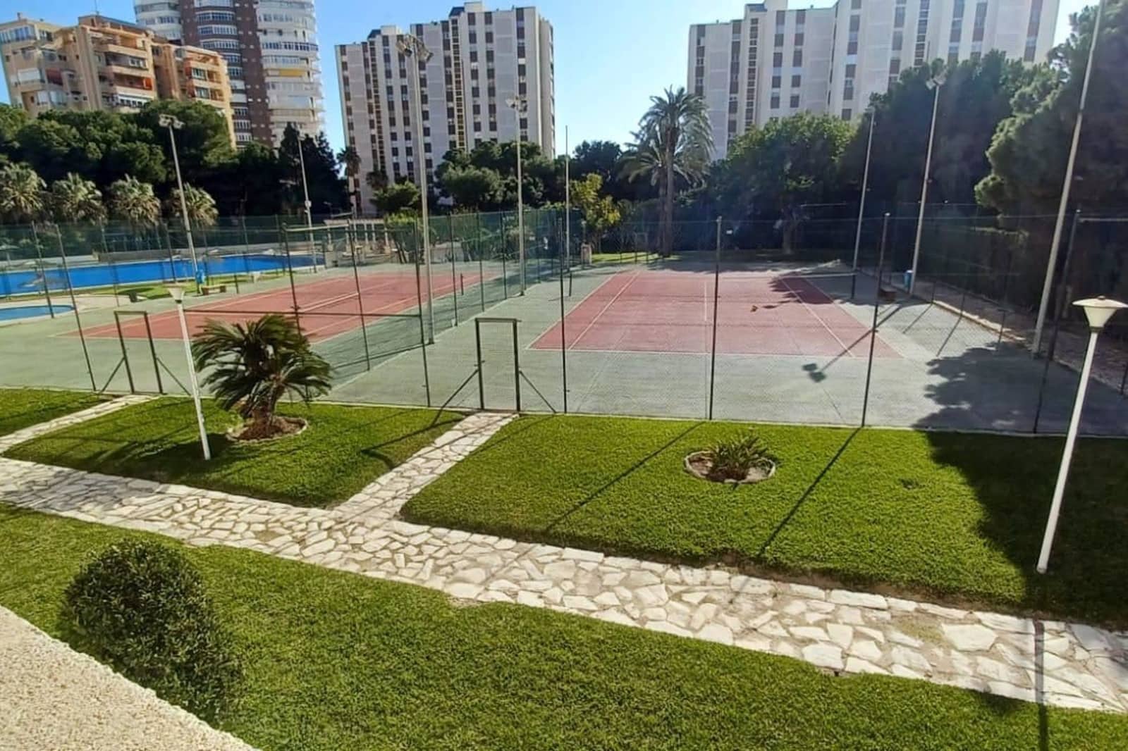 4 Zimmer Apartment zu verkaufen in Playa de San Juan mit Pool - 560.000 € (Ref: 9914571)