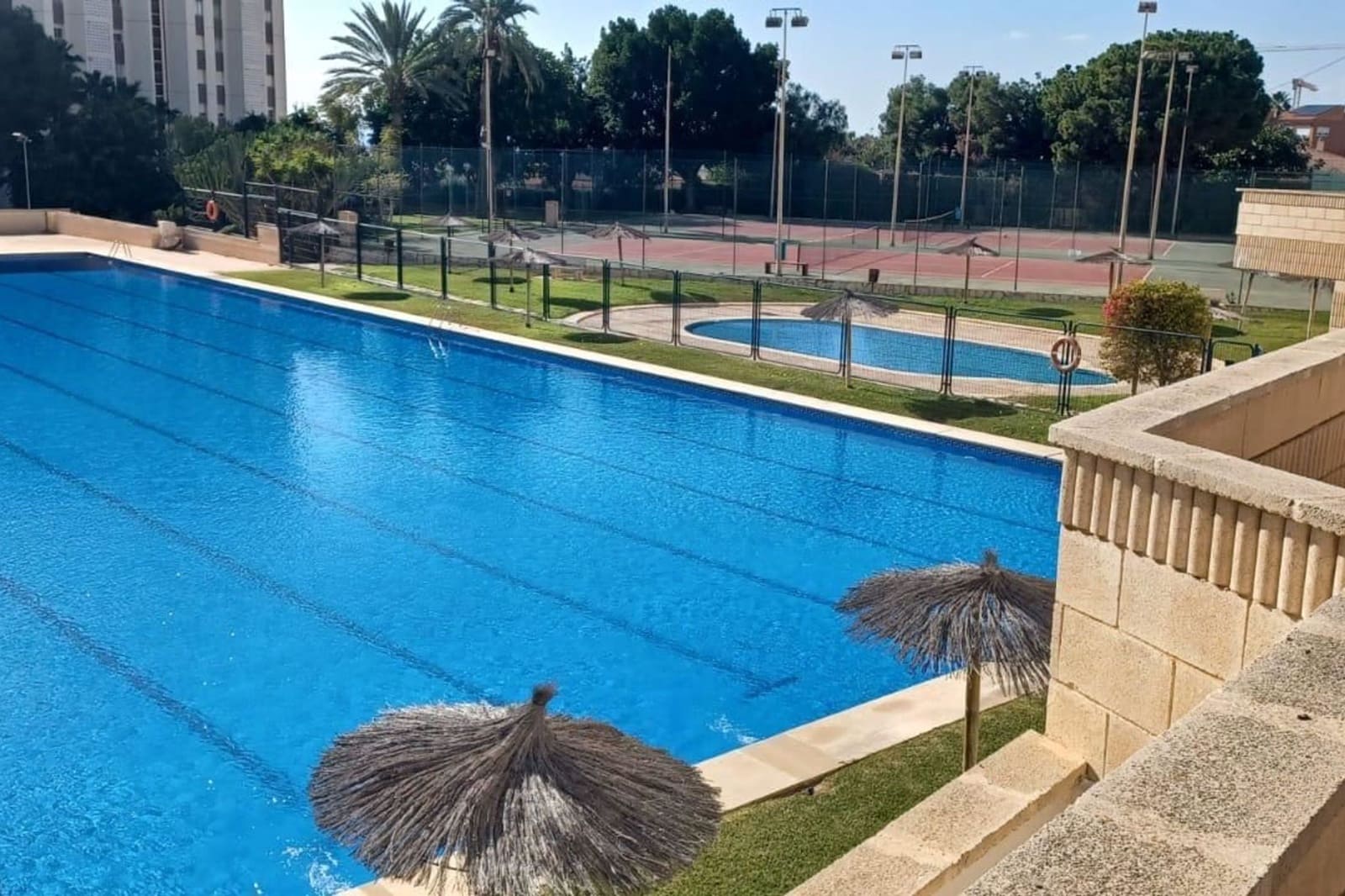 4 Zimmer Apartment zu verkaufen in Playa de San Juan mit Pool - 560.000 € (Ref: 9914571)