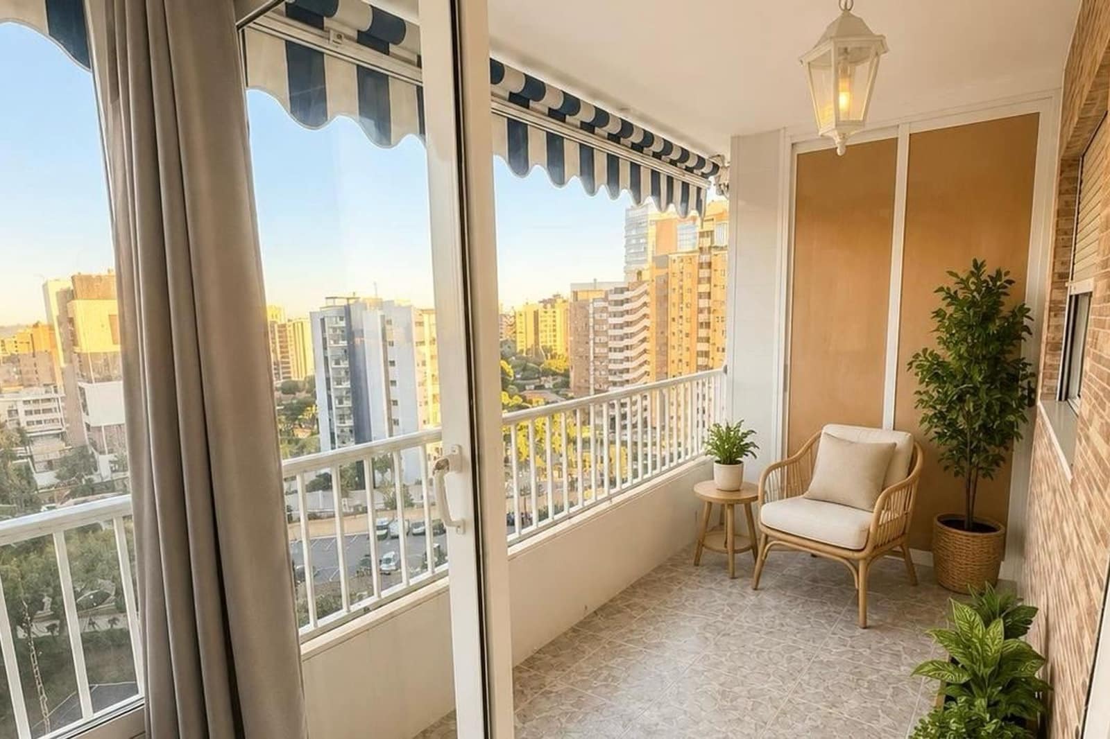 3 quarto Apartamento para venda em Playa de San Juan com piscina - 400 000 € (Ref: 9914572)
