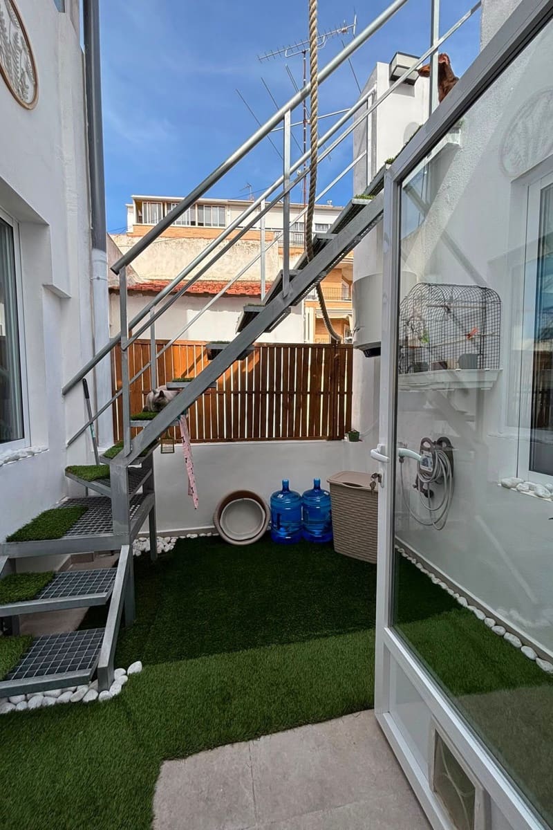 4 bedroom Townhouse for sale in Torrevieja - € 359,000 (Ref: 9918986)