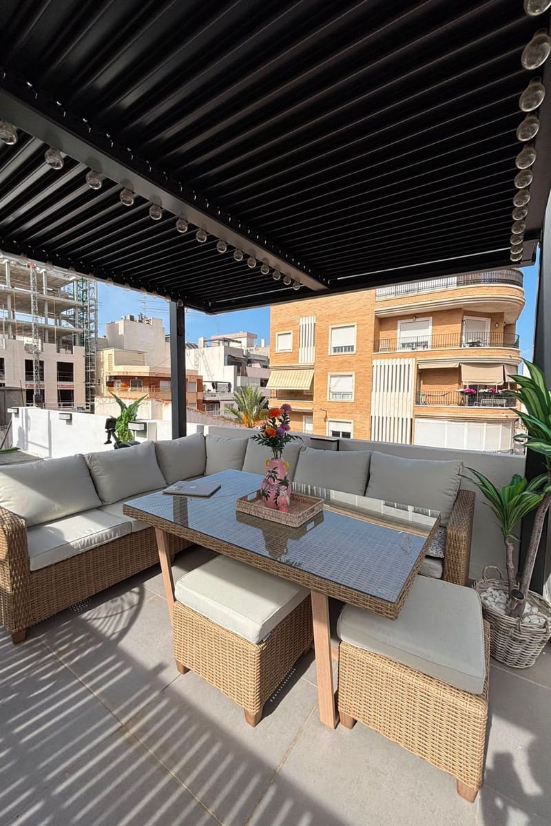 4 bedroom Townhouse for sale in Torrevieja - € 359,000 (Ref: 9918986)