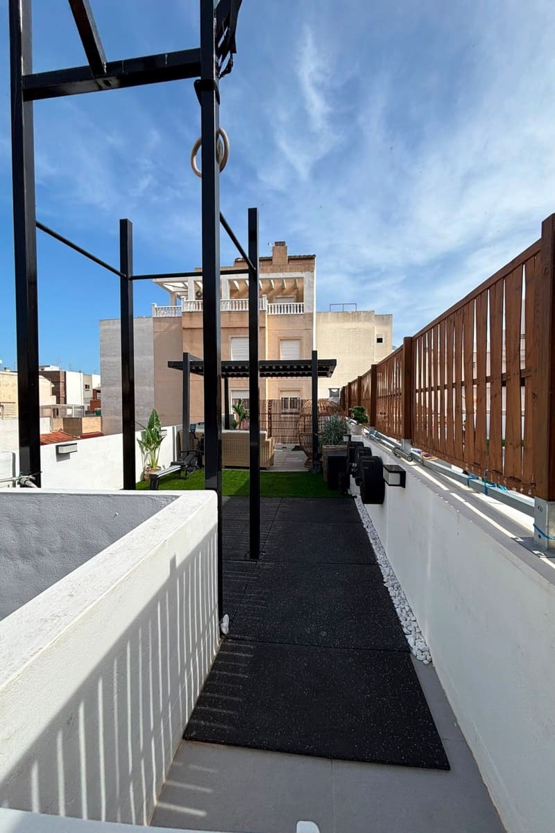 4 bedroom Townhouse for sale in Torrevieja - € 359,000 (Ref: 9918986)
