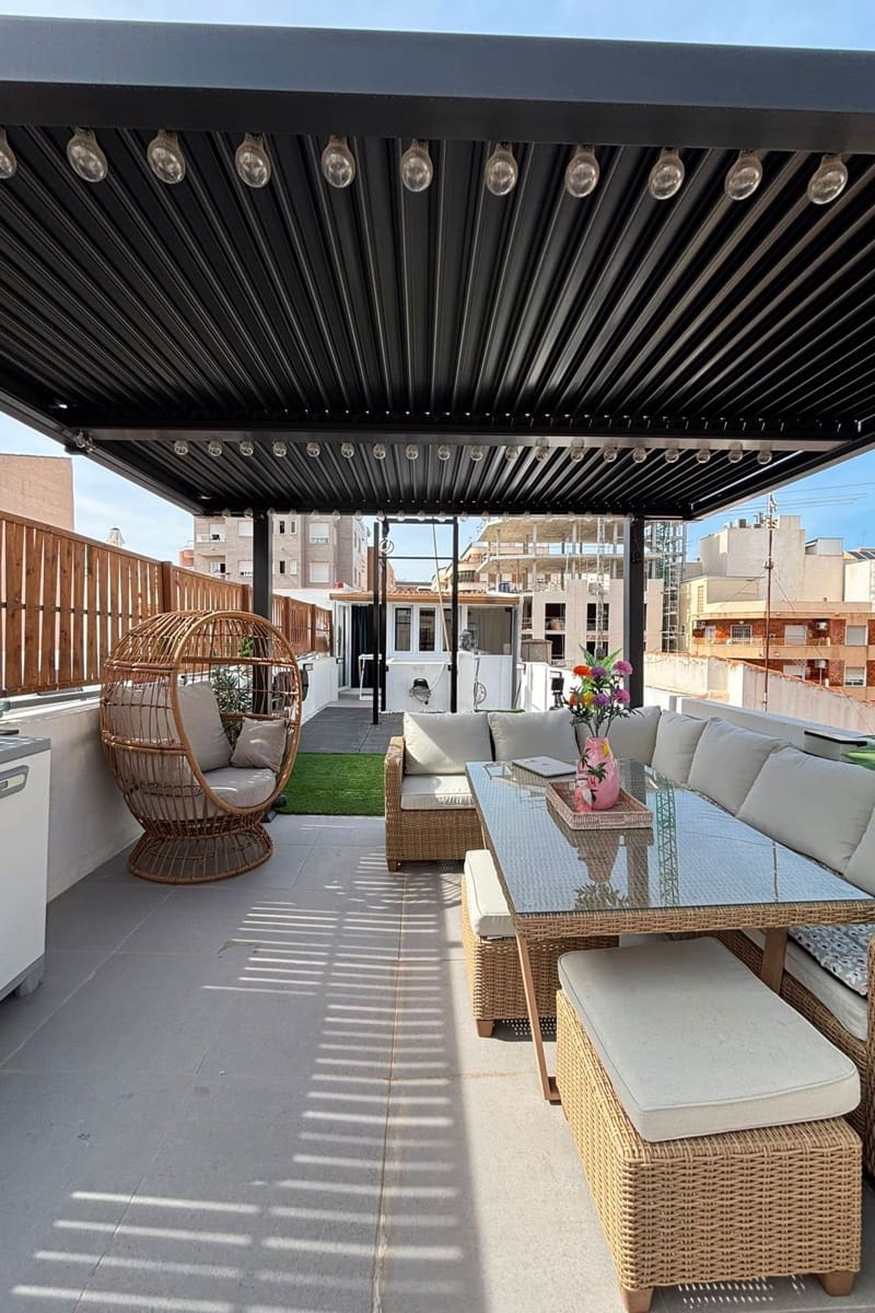 4 bedroom Townhouse for sale in Torrevieja - € 359,000 (Ref: 9918986)