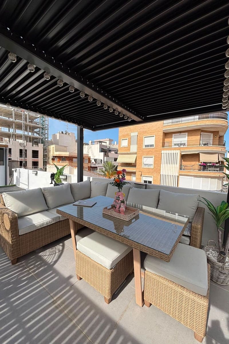 4 bedroom Townhouse for sale in Torrevieja - € 359,000 (Ref: 9918986)