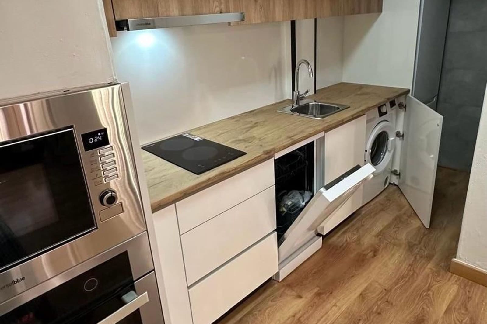Casa de 3 habitaciones en Playa Flamenca en venta con piscina - 285.000 € (Ref: 9918987)