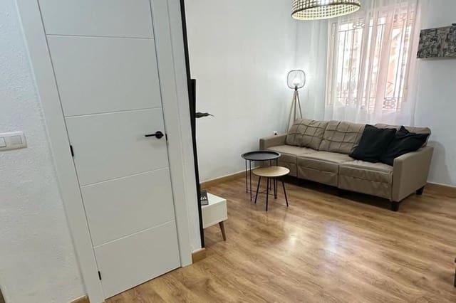 Casa de 3 habitaciones en Playa Flamenca, Orihuela en venta con piscina - 285.000 € (Ref: 9918987)