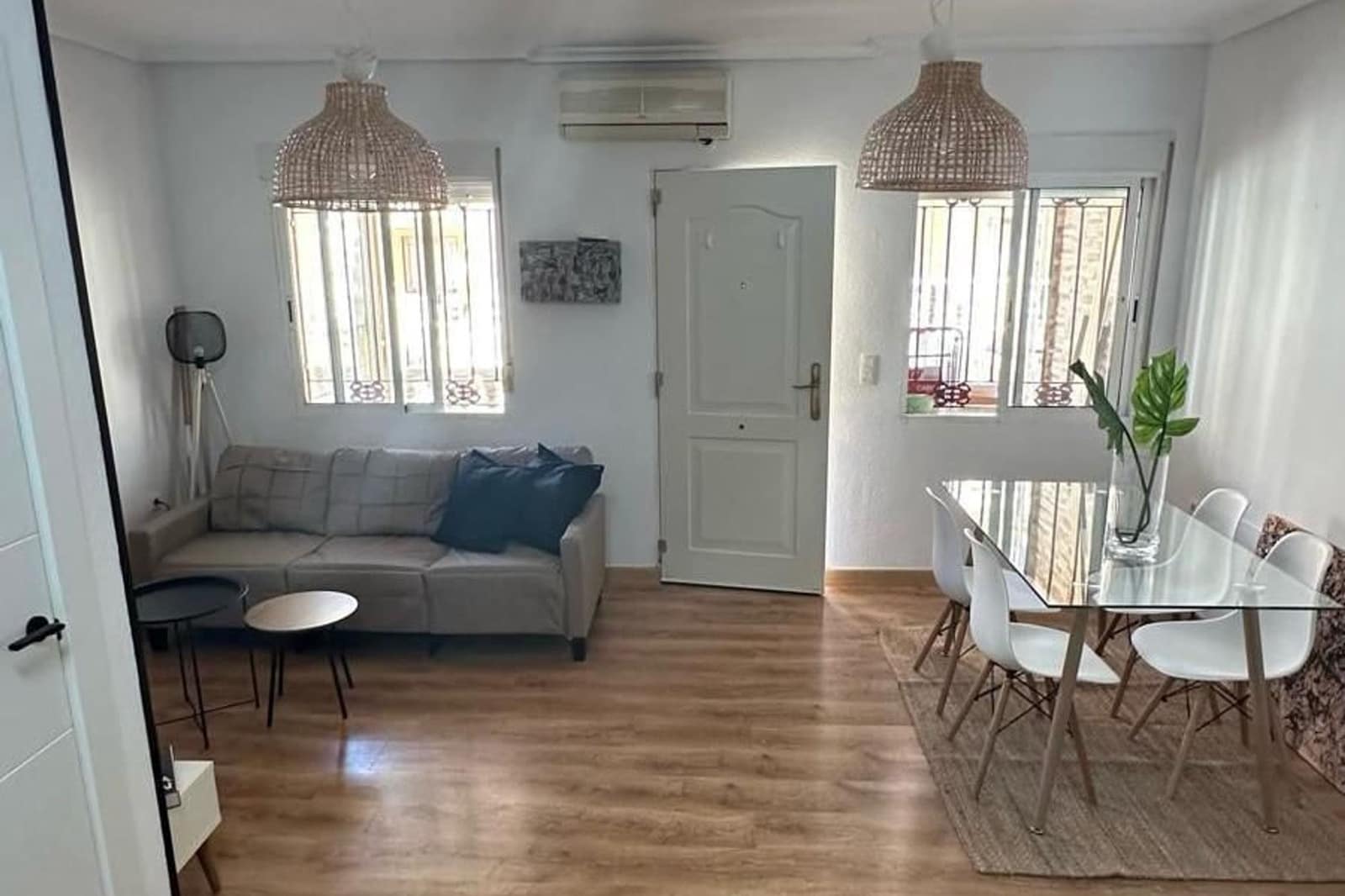 Casa de 3 habitaciones en Playa Flamenca en venta con piscina - 285.000 € (Ref: 9918987)