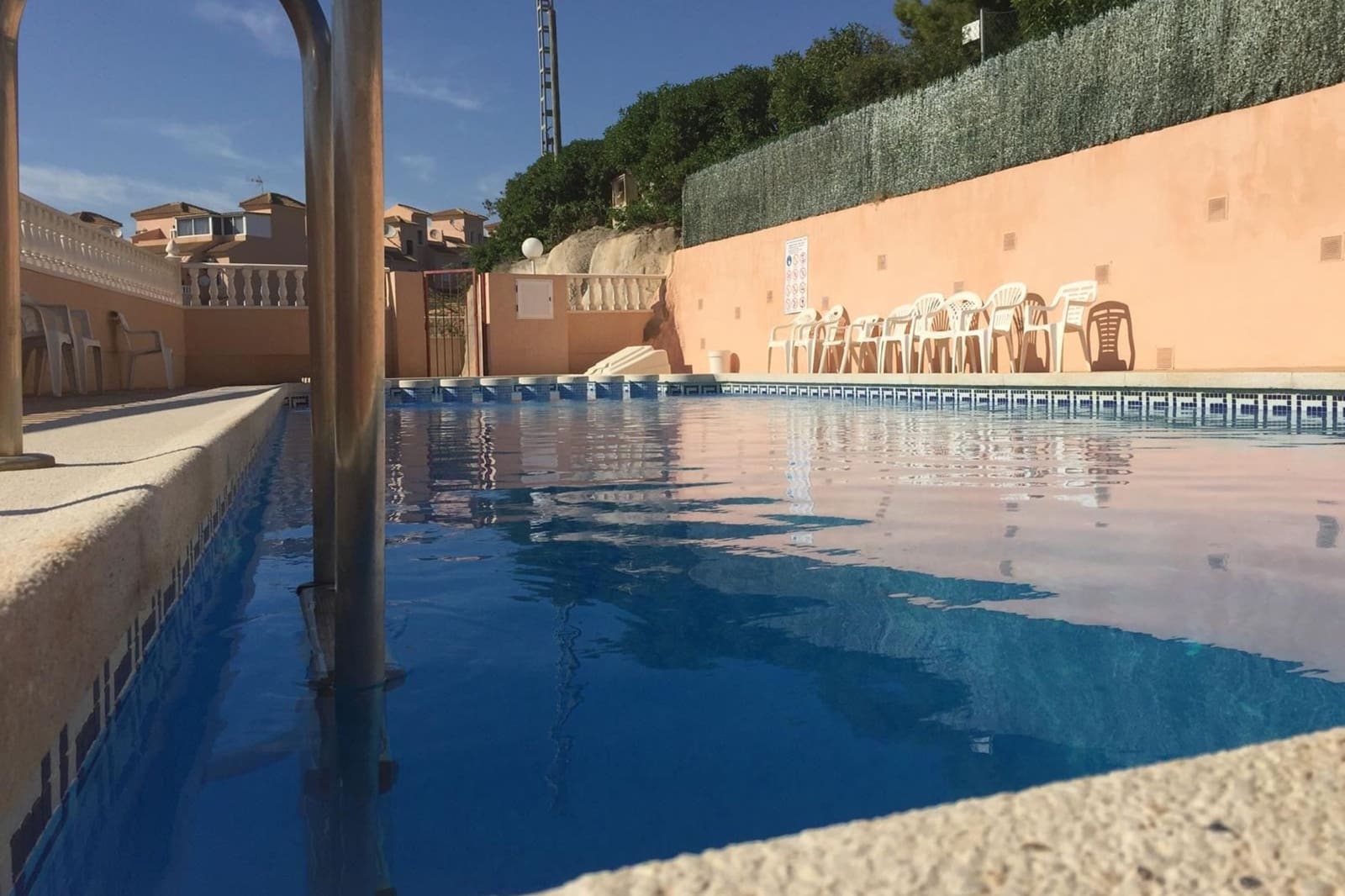 Casa de 3 habitaciones en Playa Flamenca en venta con piscina - 285.000 € (Ref: 9918987)