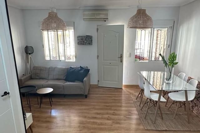 Casa de 3 habitaciones en Playa Flamenca, Orihuela en venta con piscina - 285.000 € (Ref: 9918987)