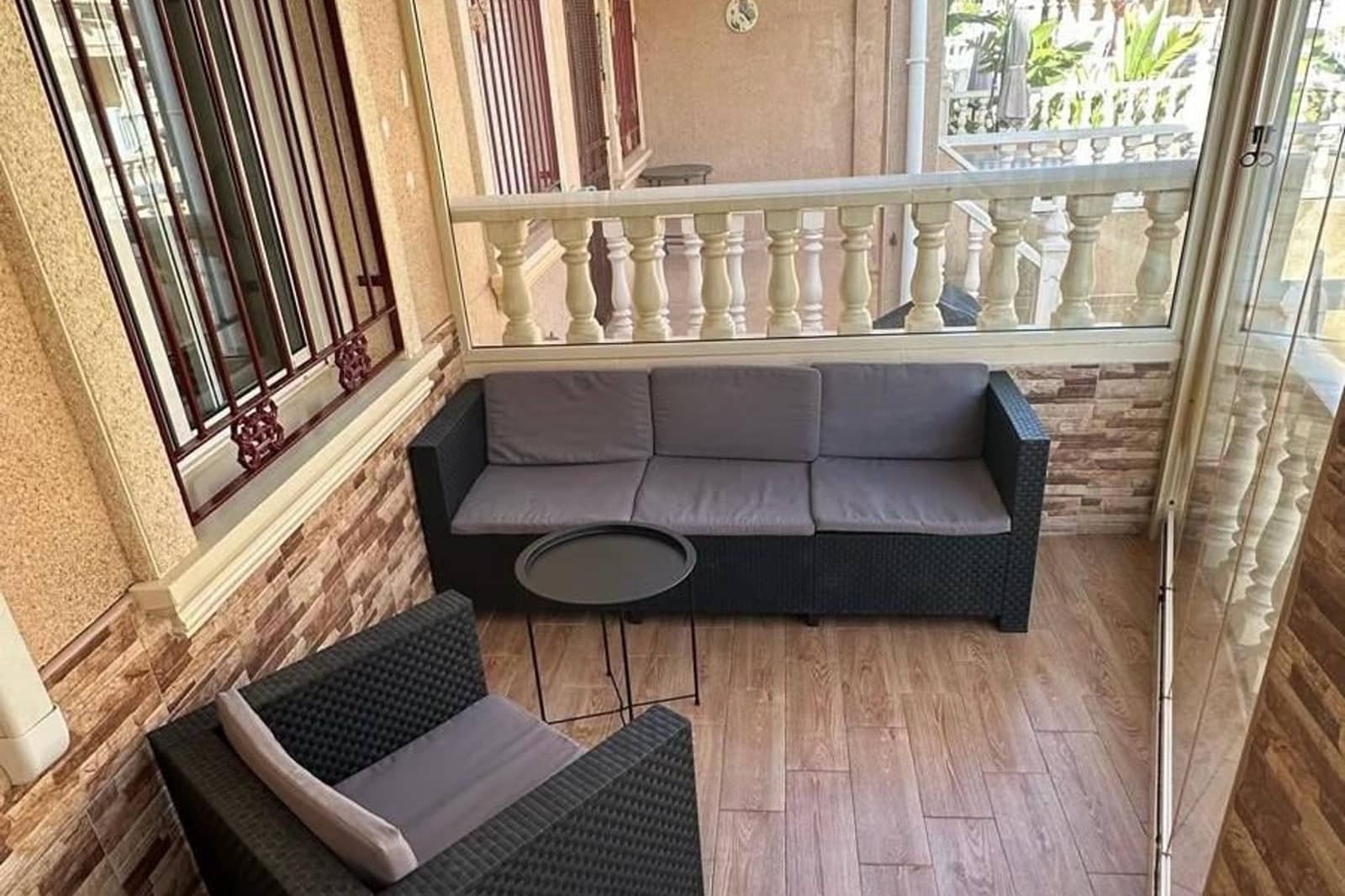 Casa de 3 habitaciones en Playa Flamenca en venta con piscina - 285.000 € (Ref: 9918987)