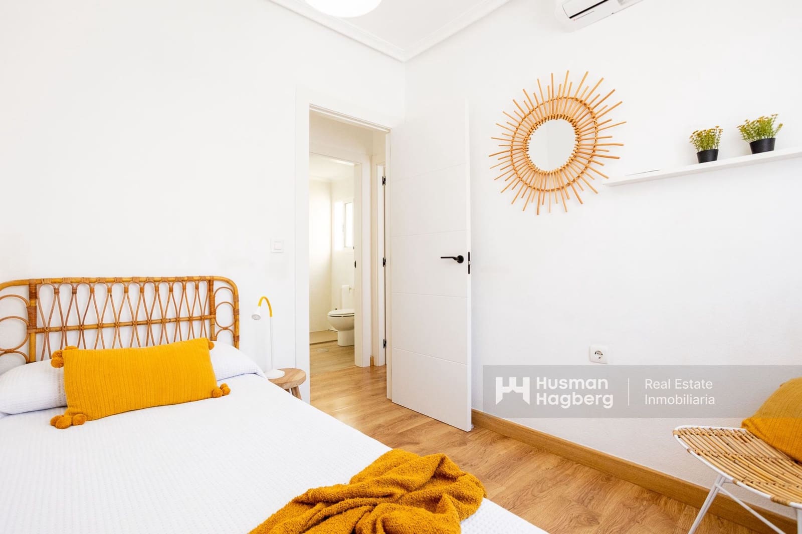3 bedroom Townhouse for sale in Playa Flamenca with pool - € 285,000 (Ref: 9918987)
